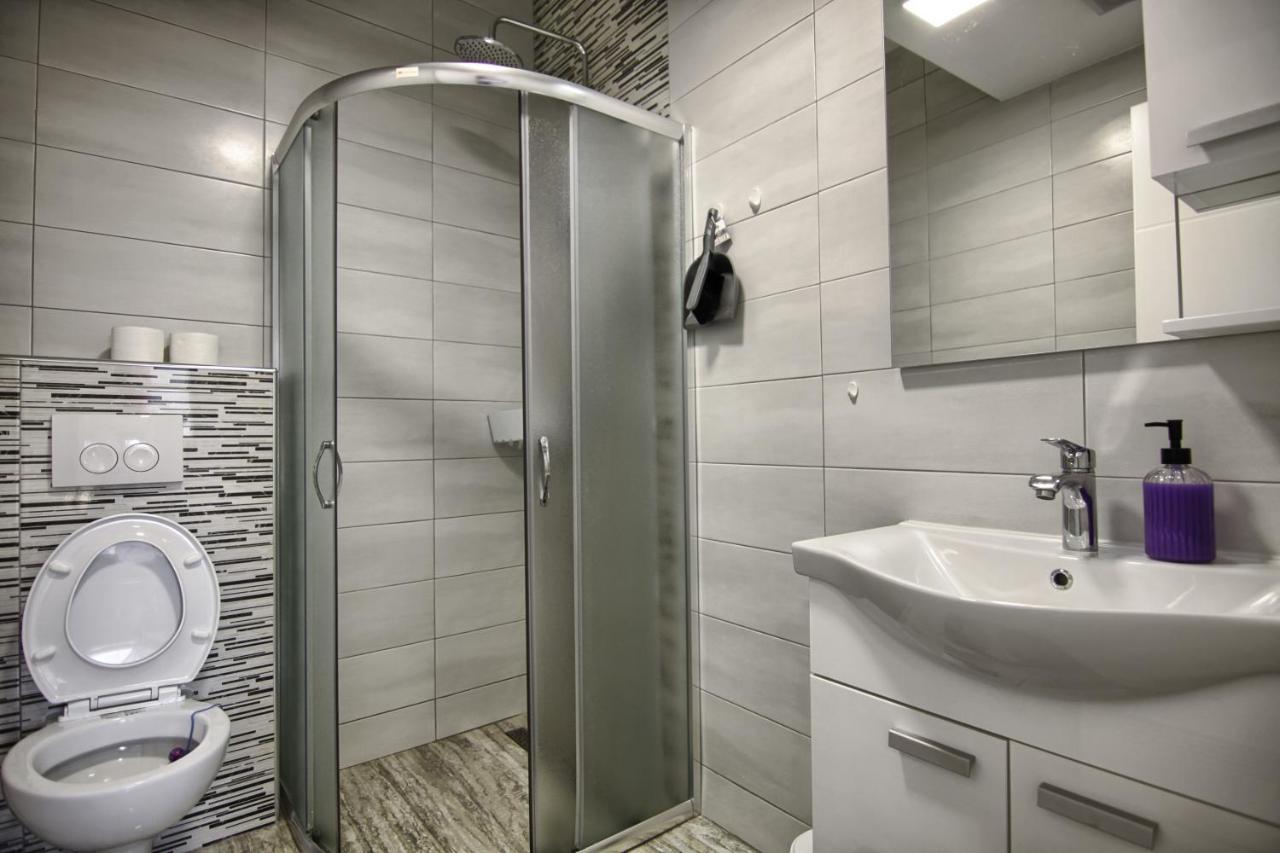Rooms Dragica Pakostane Exterior photo